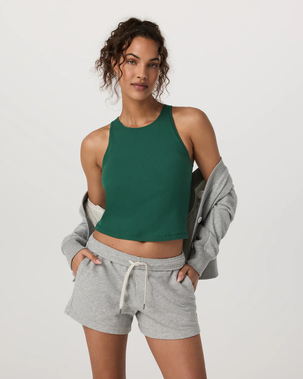 Pose Plyo Tank