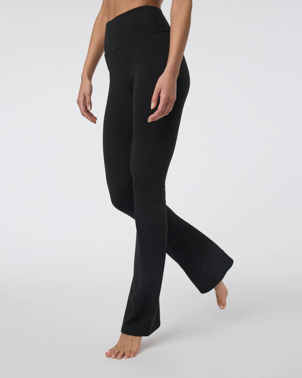 Vuori AllTheFeels? Slim Flare - Short
